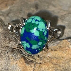 5/$10❤️❤️❤️New Lucite Aqua Green & Blue Swirl Tibetan Silver Ring